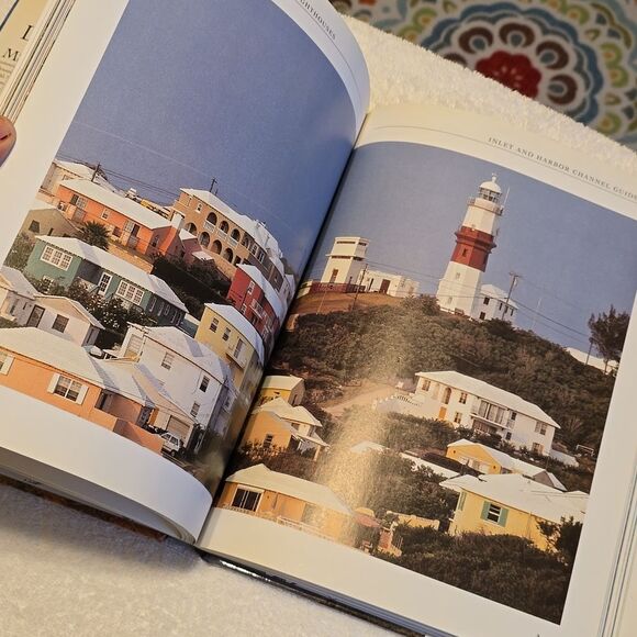 The Ultimate Book of Lighthouses: History, Legend, Lore,  ETC - dustcover damage - Picture 16 of 16